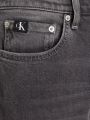  מכנסי ג'ינס ארוכים עם לוגו של CALVIN KLEIN