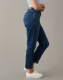  מכנסי ג'ינס CURVY MOM של AMERICAN EAGLE