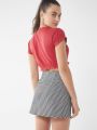  חצאית מיני בהדפס משבצות עם כיסים Cooperative של URBAN OUTFITTERS