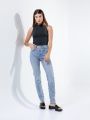  ג'ינס בסיומת גזורה Jasmin של YANGA
