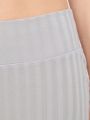  חצאית מיני בטקסטורת פסים / נשים של OFFLINE