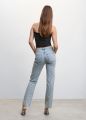  מכנסי ג'ינס בגזרה נמוכה של MANGO
