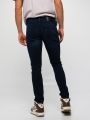  מכנסי ג'ינס Skinny Taper של LEVIS