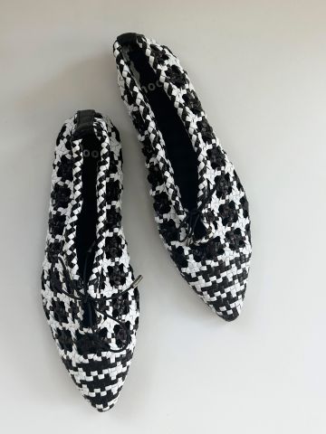 נעלי בובה בדוגמה קלועה LIDIA / נשים של NOON