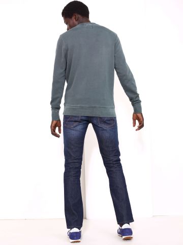 מכנסי ג'ינס גזרה ישרה של WRANGLER