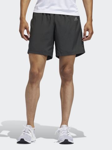 מכנסי ריצה קצרים עם לוגו ופאנלים רשת