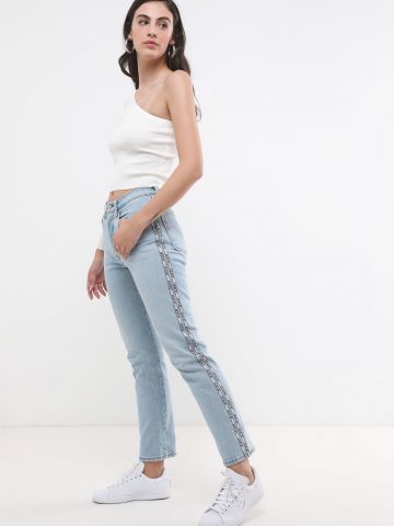 ג'ינס קרופ עם סטריפים לוגו 501(R)