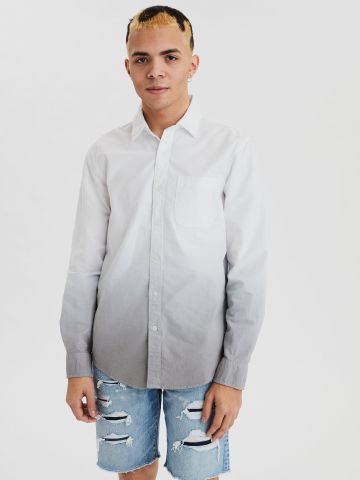 חולצה מכופתרת בסגנון אומברה עם רקמת לוגו / גברים