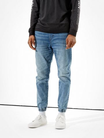 ג'ינס ארוך עם גומי של AMERICAN EAGLE