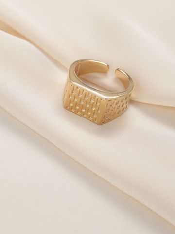 טבעת ניקי זהב של LUX