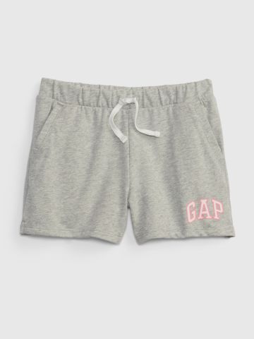 מכנסיים קצרים בהדפס לוגו / TEEN של GAP