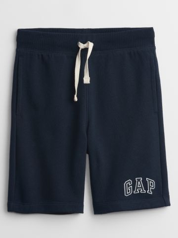 מכנסי טרנינג קצרים עם לוגו / בנים של GAP