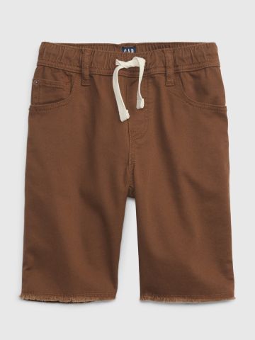 מכנסיים קצרים עם סיומת פרומה / בנים של undefined