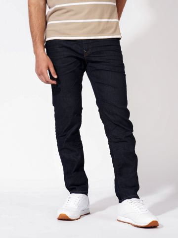 ג'ינס בגזרת Slim ישרה של undefined