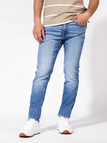 ג'ינס בגזרת Slim ישרה של undefined