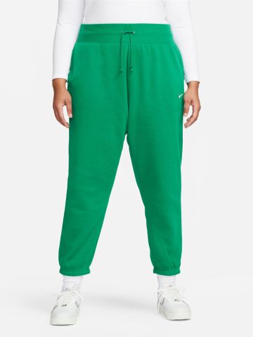מכנסי טרנינג עם לוגו Nike Sportswear Phoenix Fleece / Plus Size של undefined