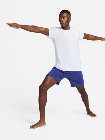 מכנסי יוגה קצרים Nike Yoga Therma-FIT של NIKE