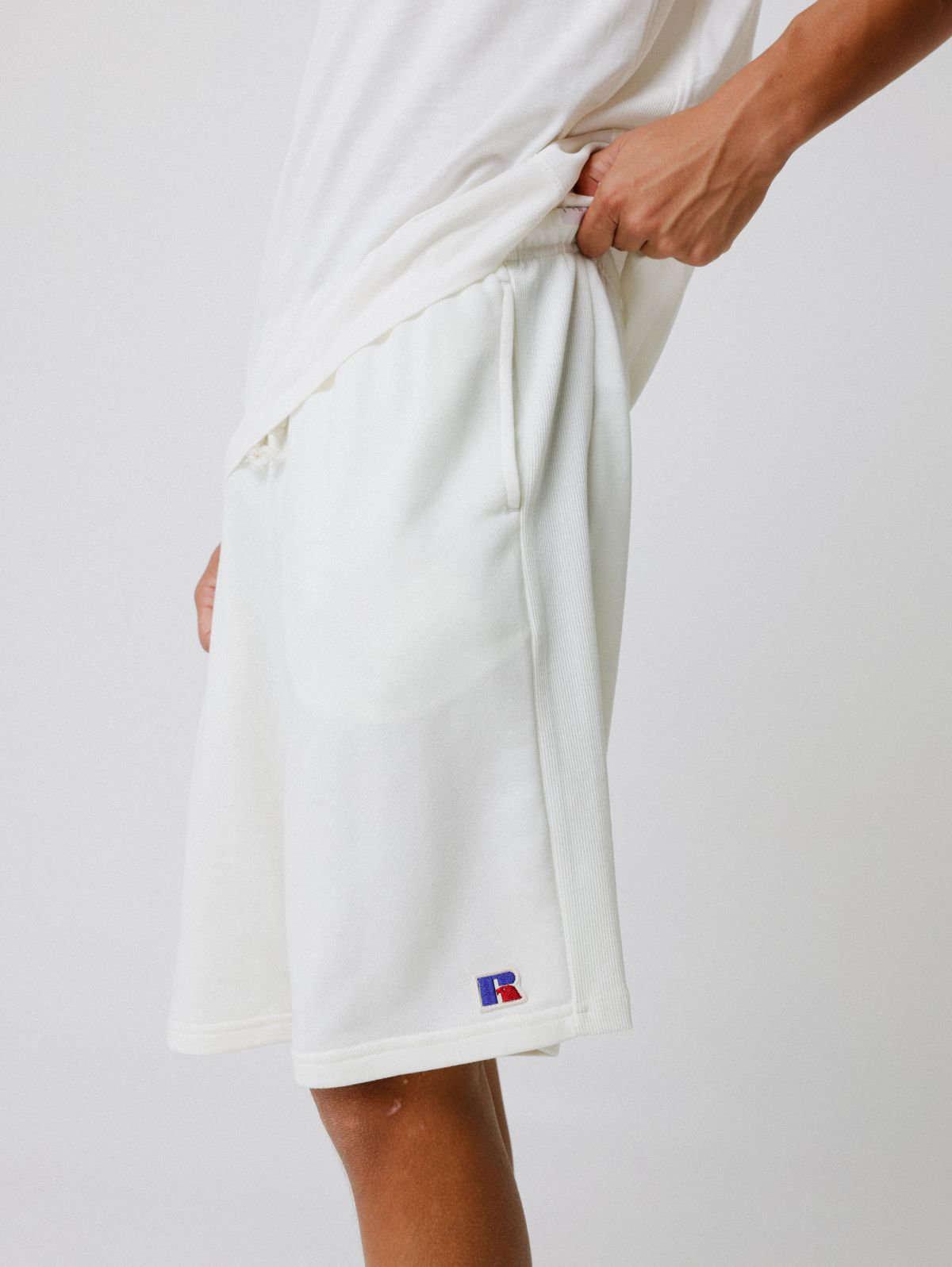  מכנסיים קצרים עם לוגו של RUSSELL ATHLETIC