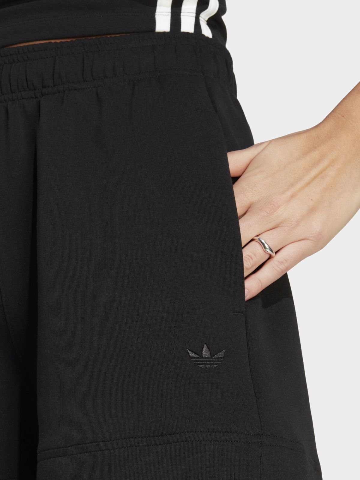  מכנסיים קצרים עם לוגו Premium Essentials של ADIDAS Originals