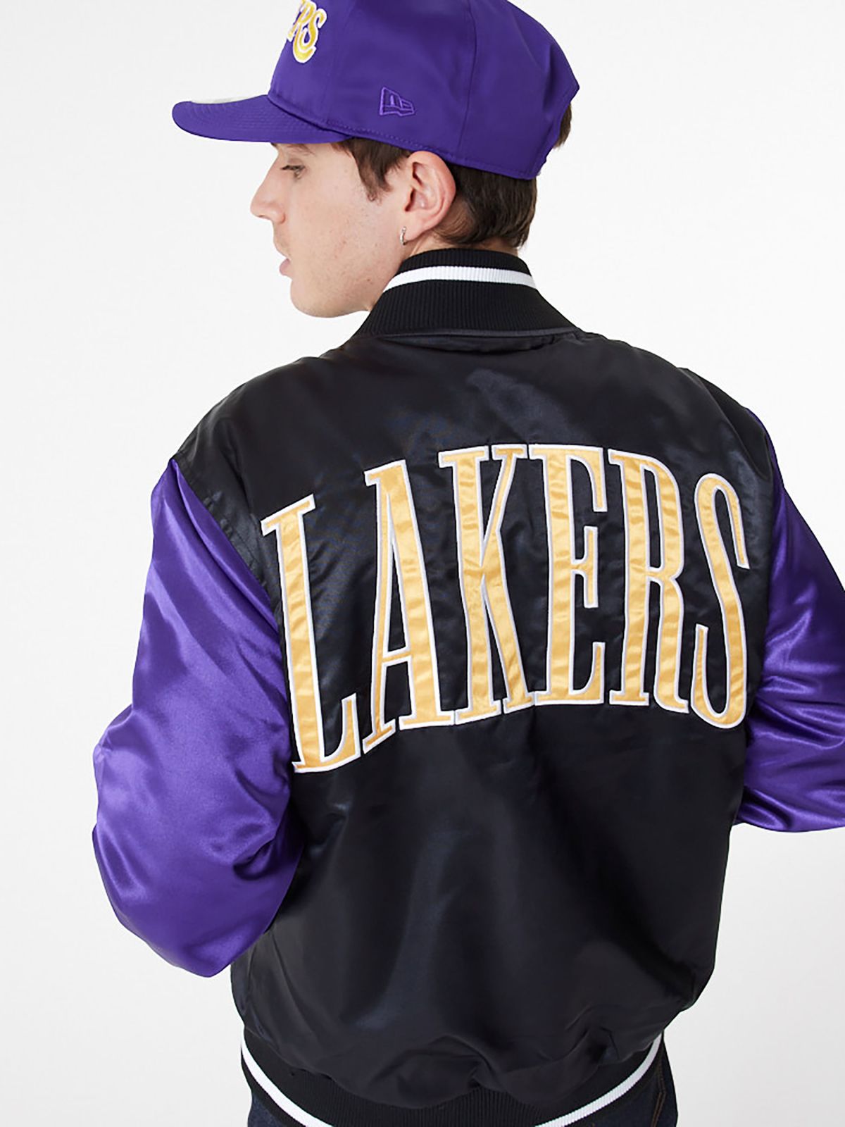  ג'קט בומבר עם לוגו Lakers של NEW ERA