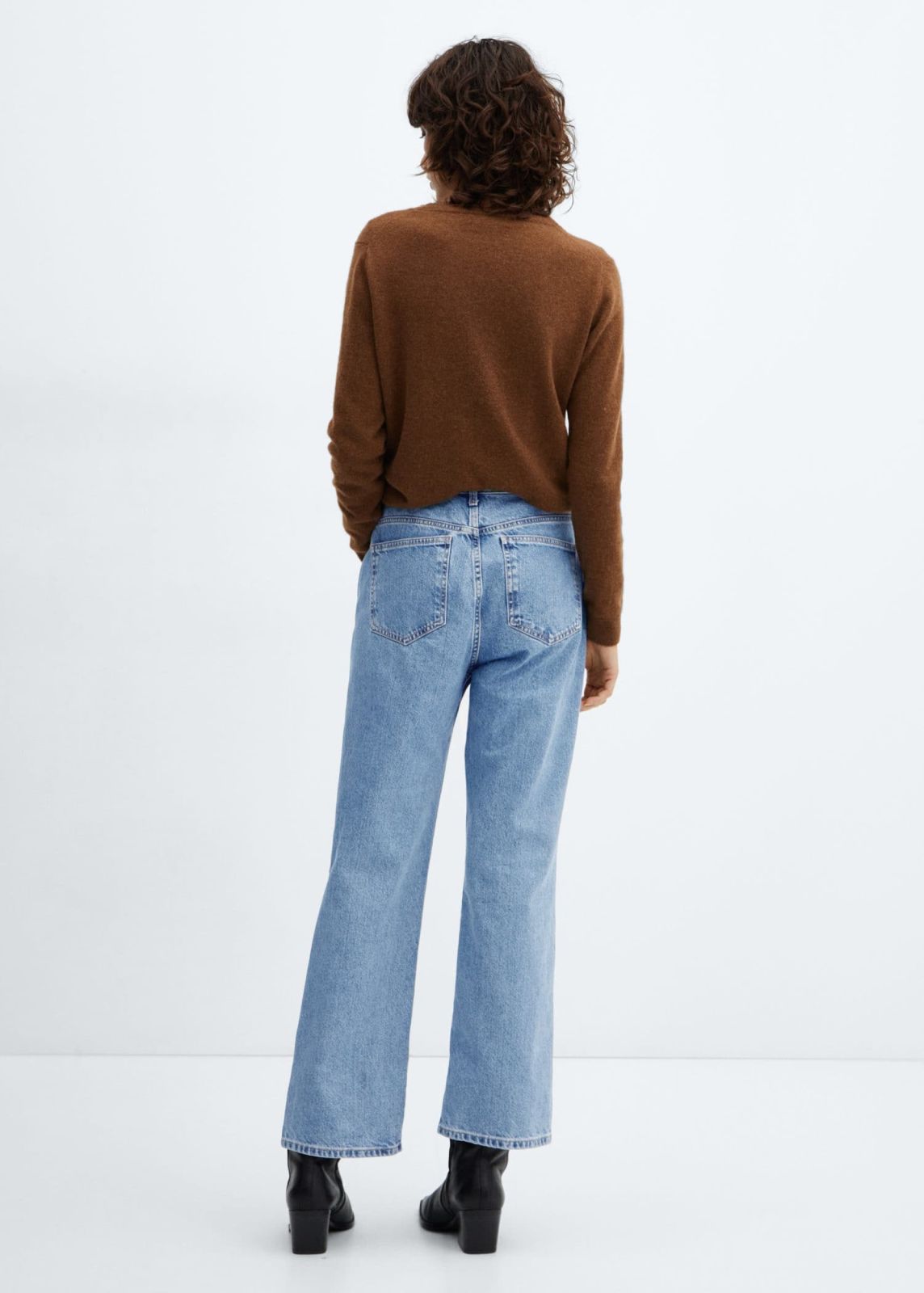  מכנסי ג'ינס Mid-rise straight / נשים של MANGO