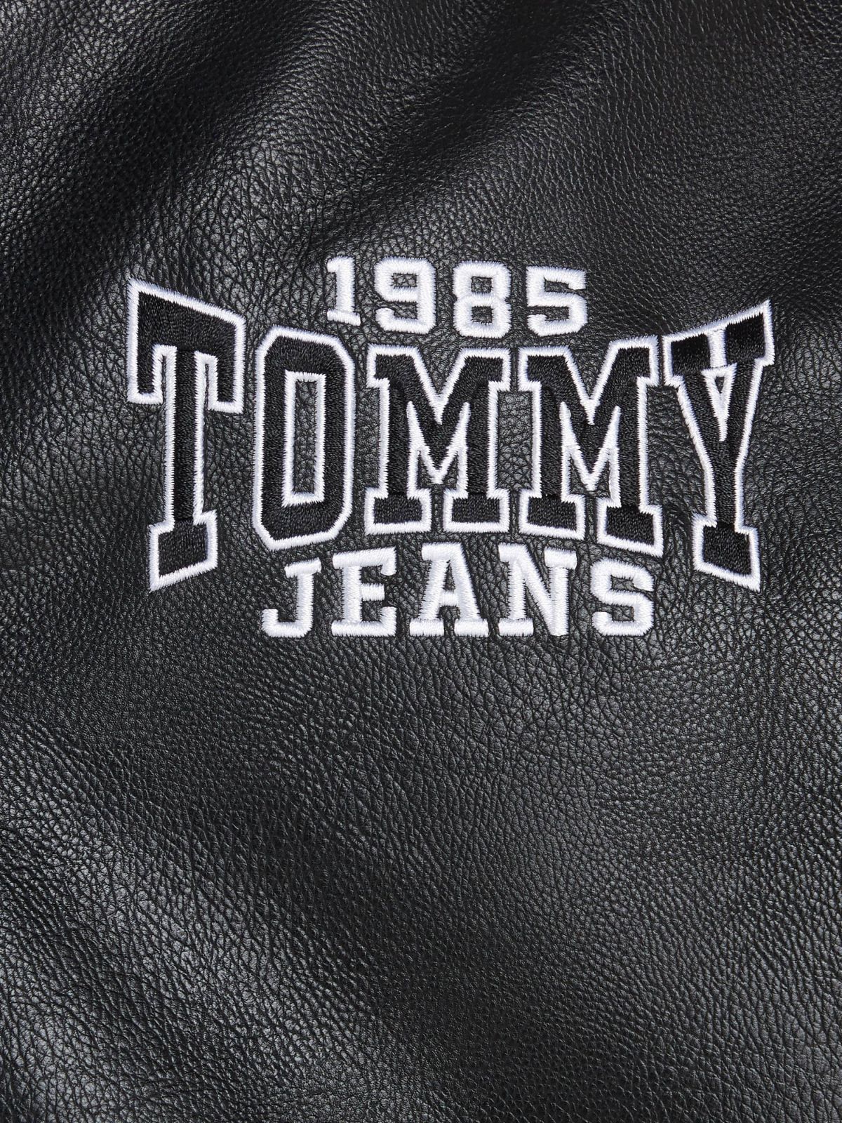  ג'קט דמוי עור עם לוגו של TOMMY HILFIGER