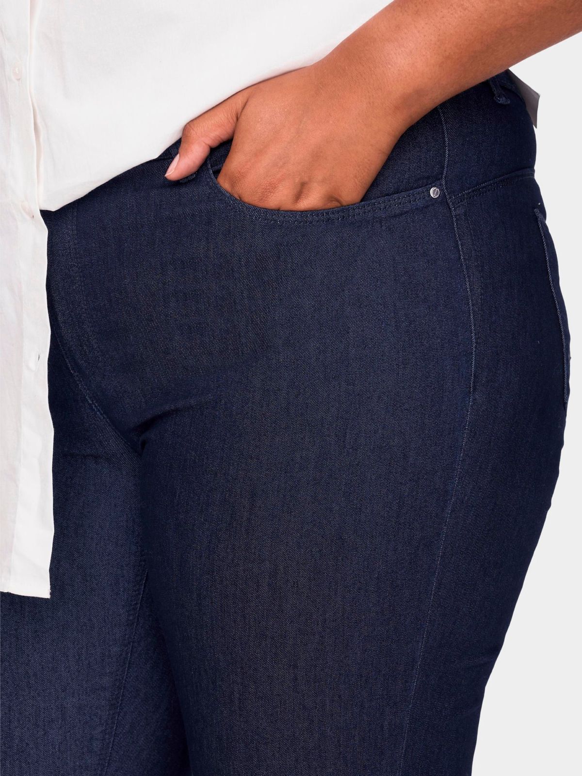  מכנסי ג'ינס ארוכים בגזרת סקיני של ONLY