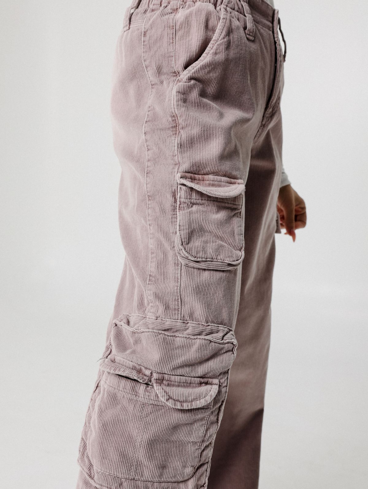  מכנסי דגמח עם כיסים של URBAN OUTFITTERS