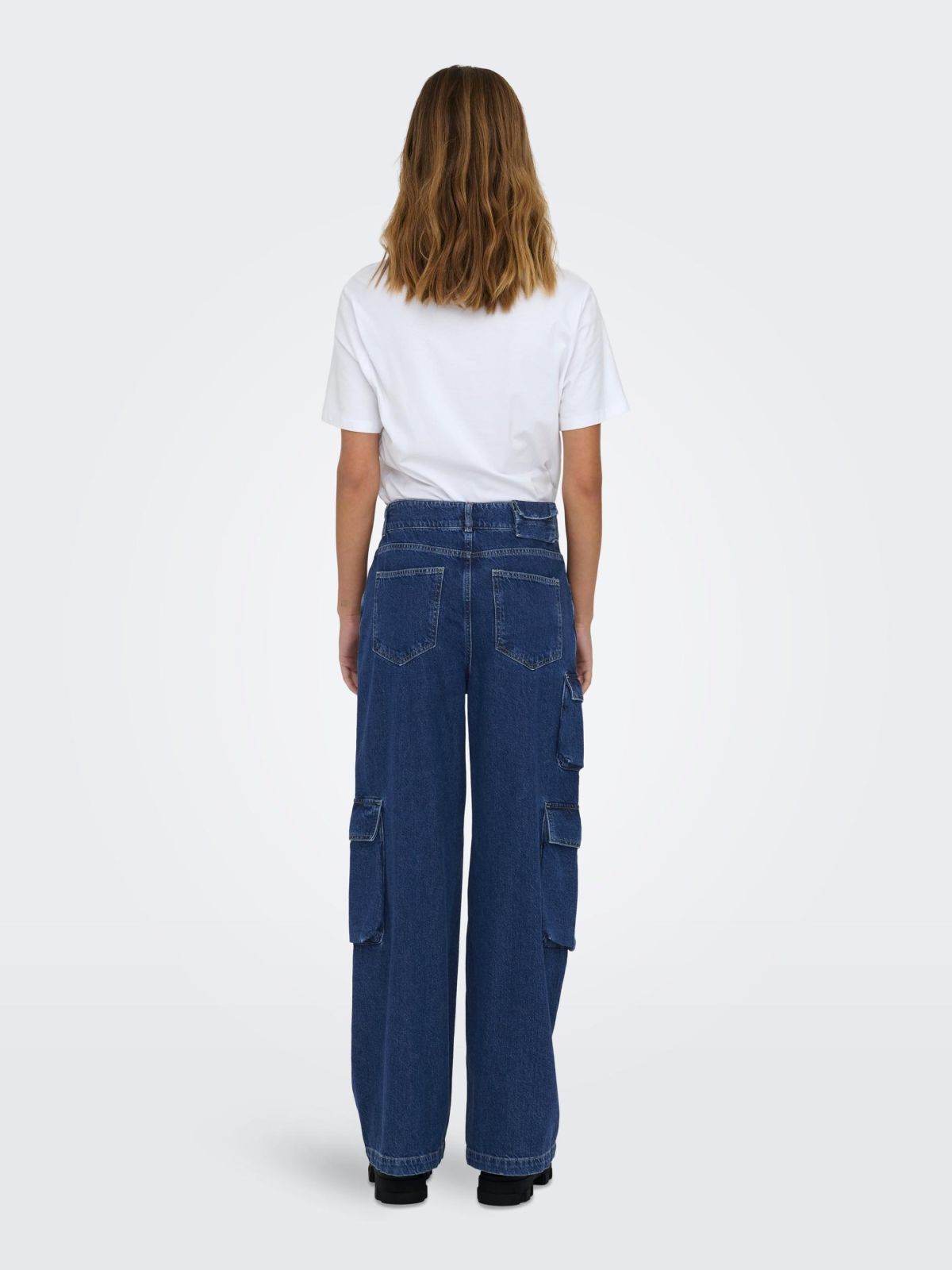  מכנסי ג'ינס דגמ״ח של ONLY