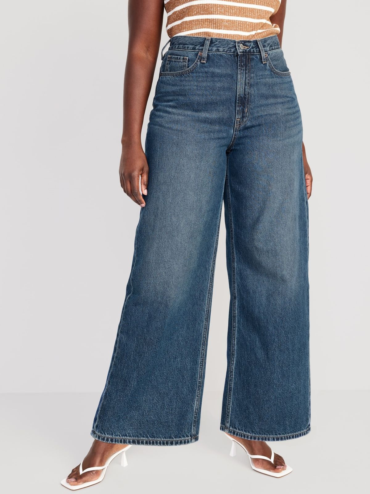  ג'ינס בגזרה רחבה של OLD NAVY