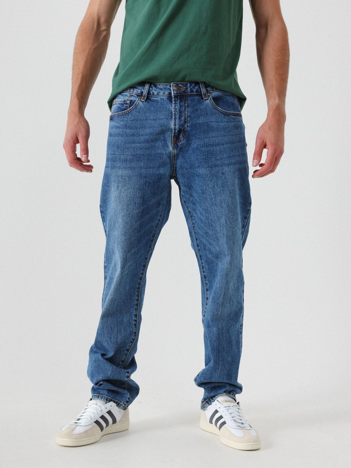  ג'ינס בגזרה ישרה של FOX