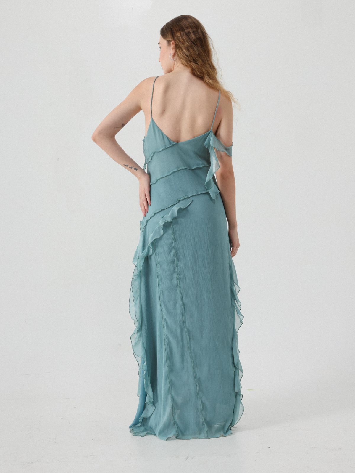  שמלת שיפון מקסי עם וולנים של TERMINAL X