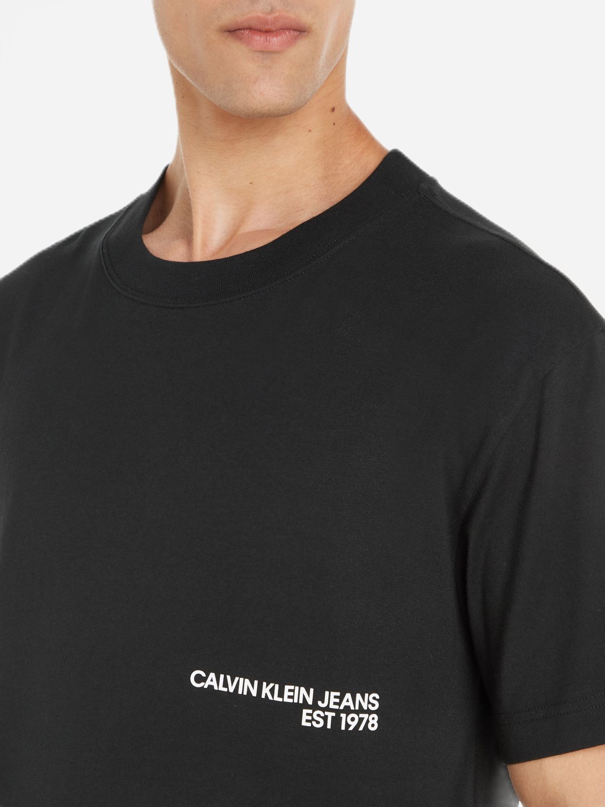  טי שירט כיתוב לוגו של CALVIN KLEIN