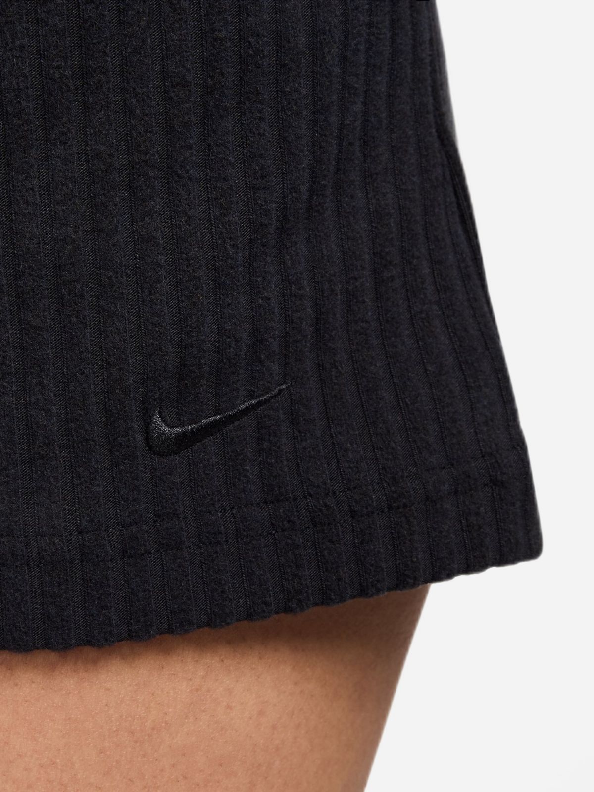  מכנסי טרנינג ריב קצרים Nike Sportswear Chill Knit של NIKE