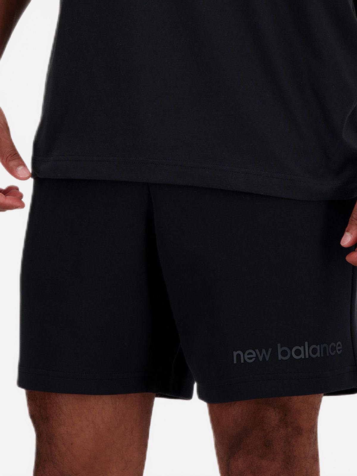  מכנסיים קצרים עם לוגו של NEW BALANCE
