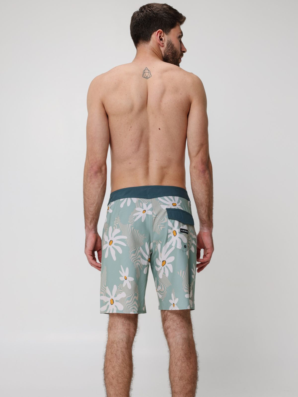  מכנסי בגד ים בהדפס פרחים של QUIKSILVER