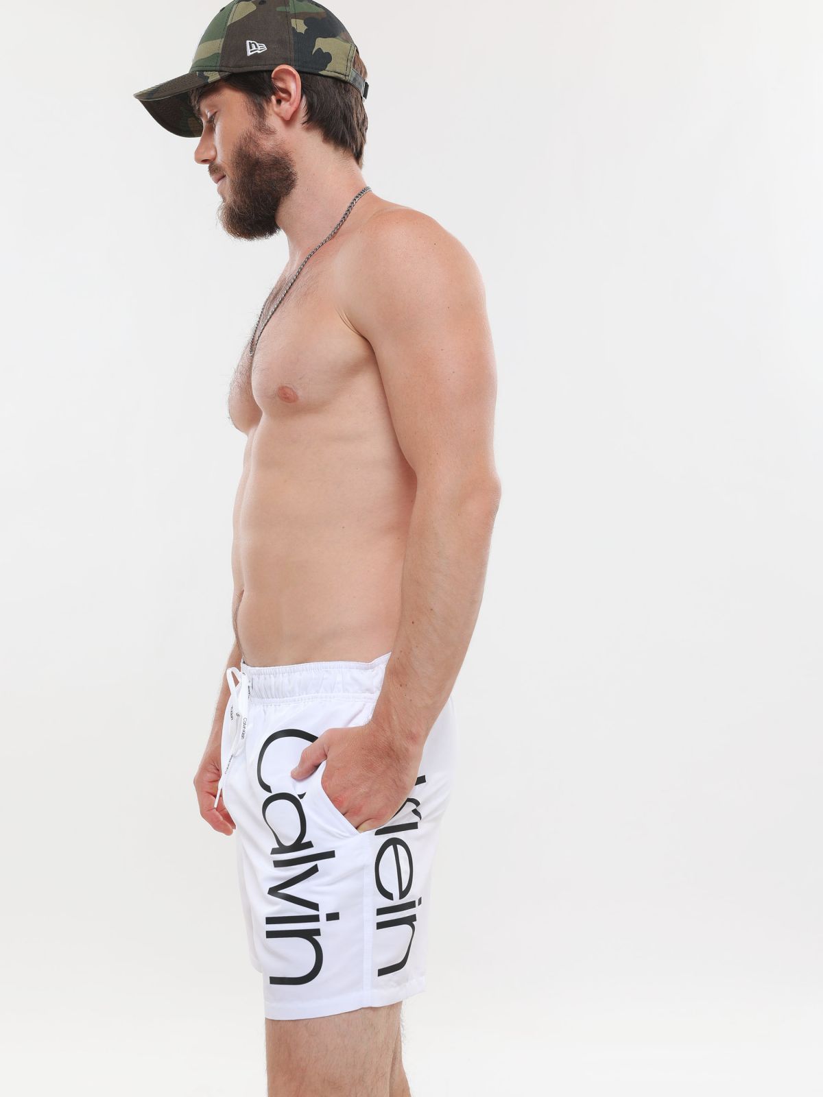  מכנסי בגד ים עם לוגו של CALVIN KLEIN