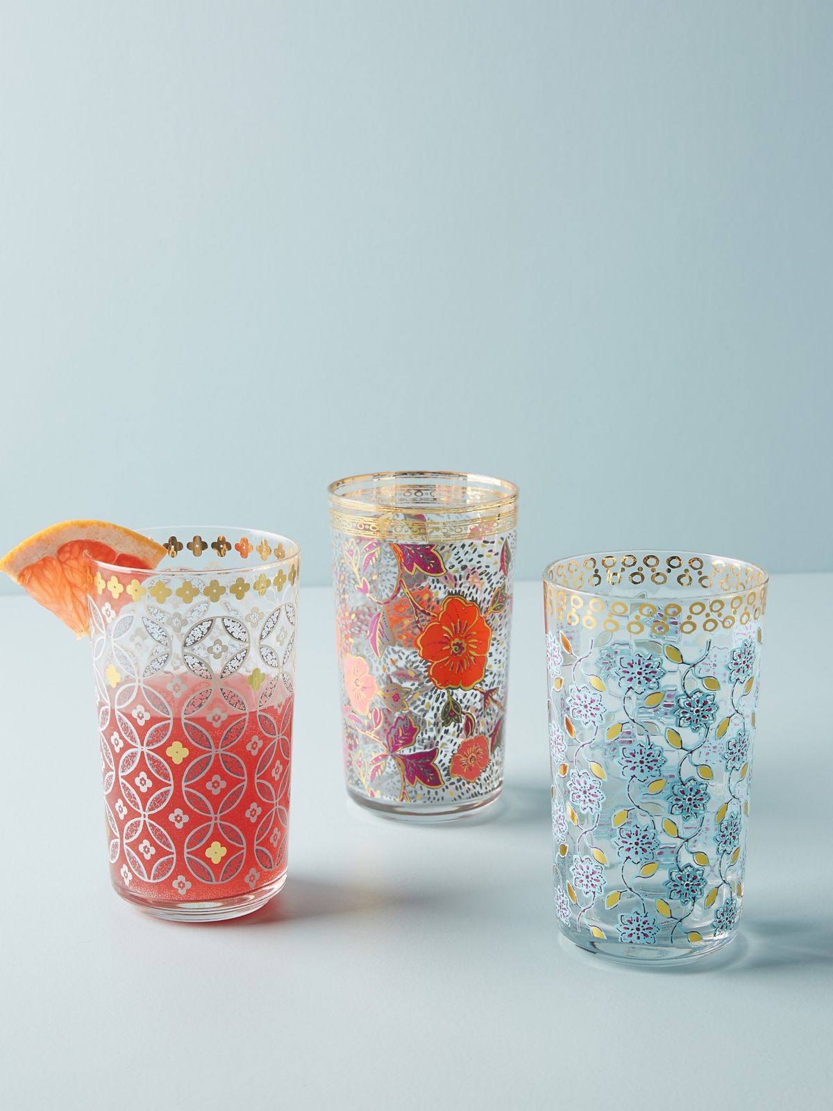  כוס זכוכית עם עיטורי פרחים וזהב של ANTHROPOLOGIE