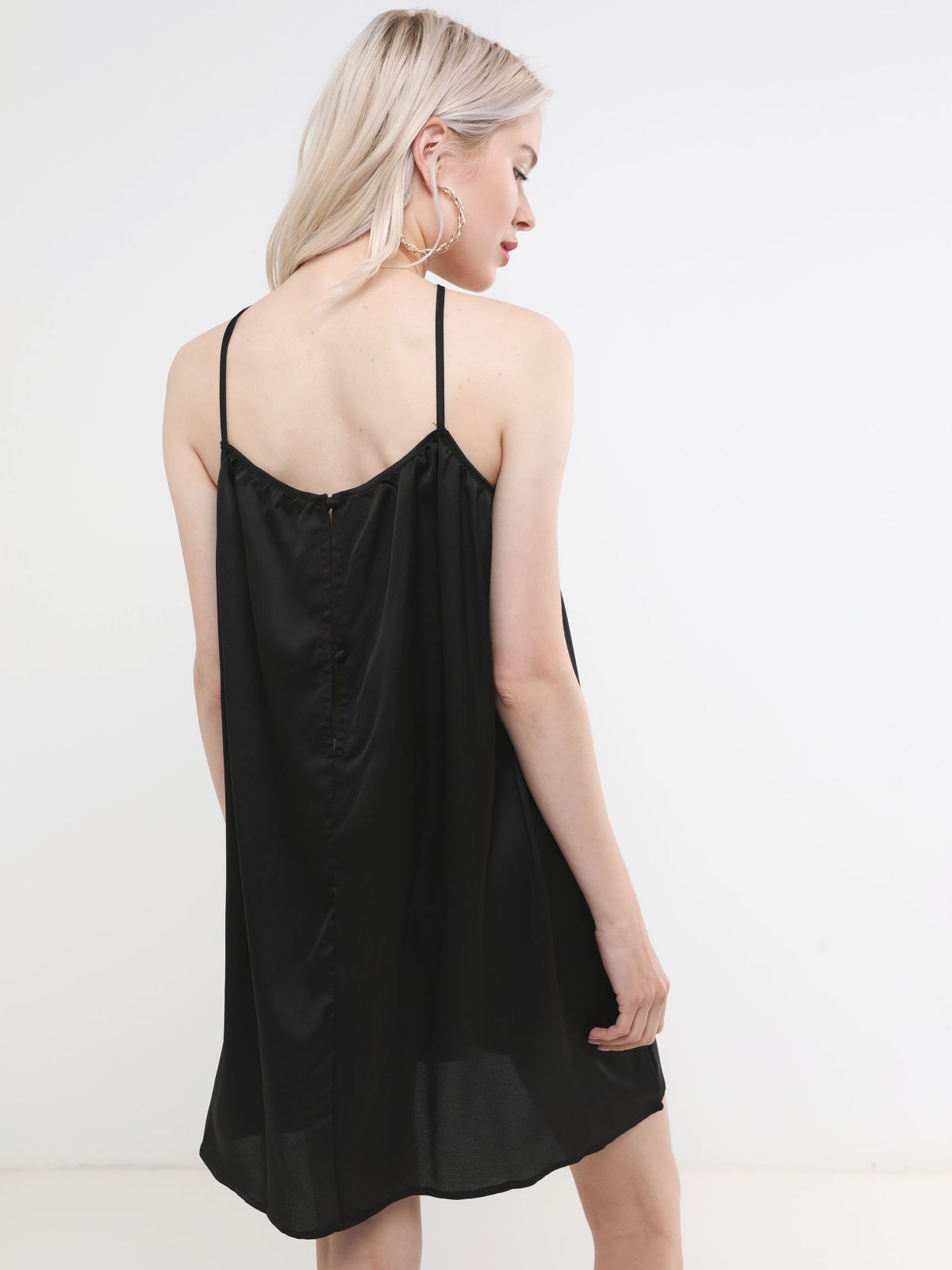  שמלת סאטן מיני עם כתפיות איקס של TERMINAL X