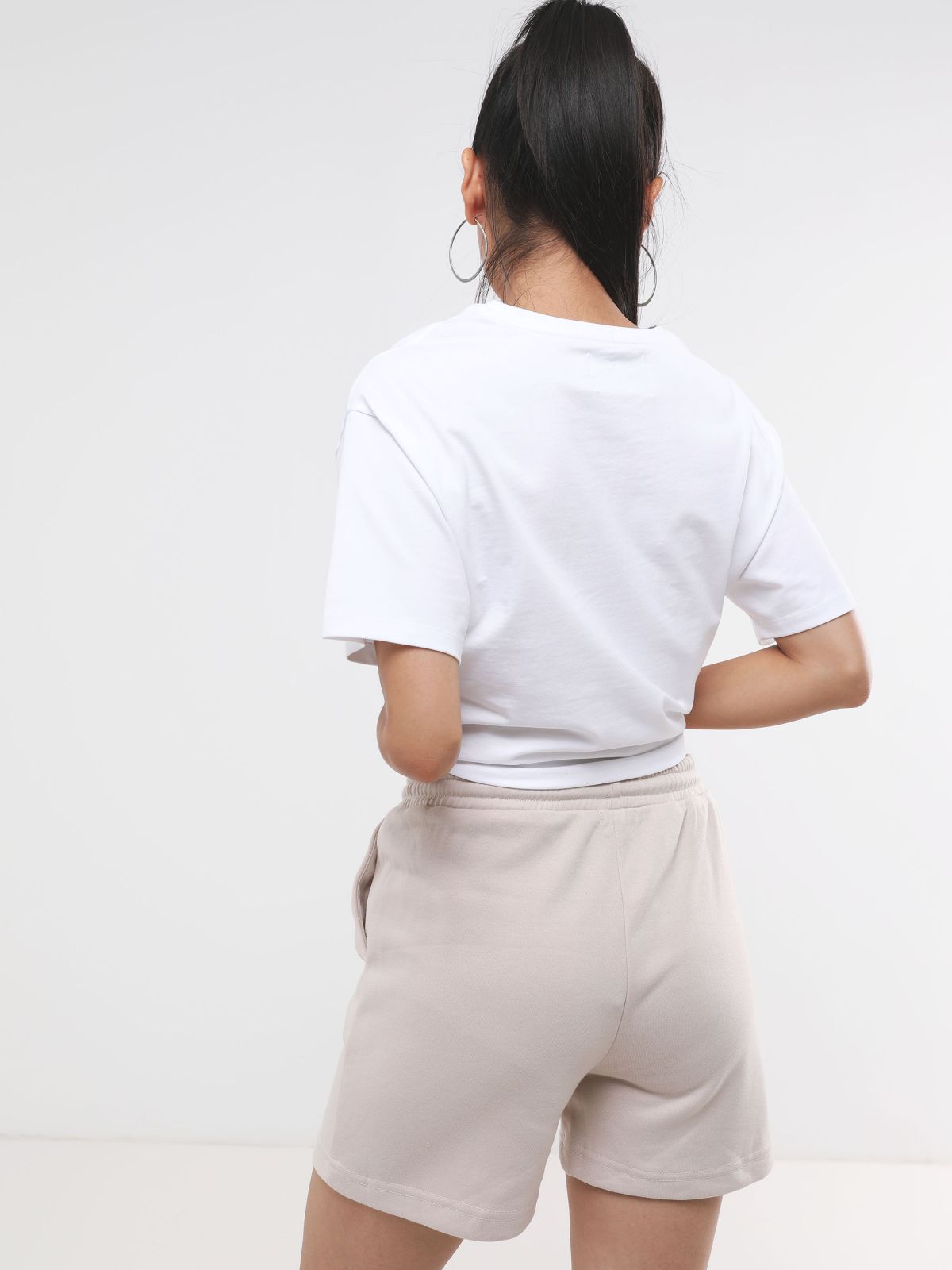  מכנסי טרנינג קצרים עם תיפורים של TERMINAL X