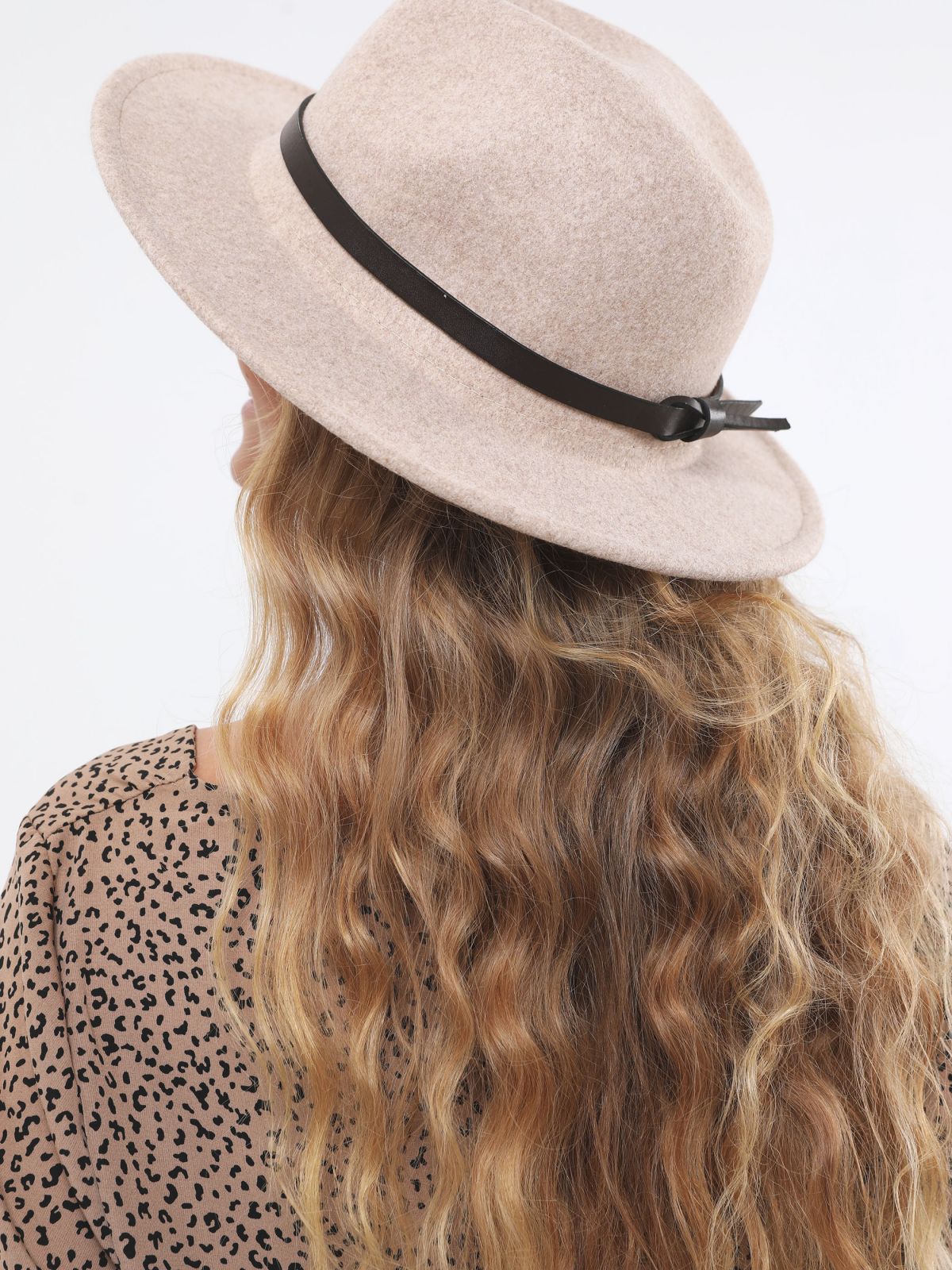  כובע דמוי צמר רחב שוליים בשילוב רצועה / נשים של TERMINAL X