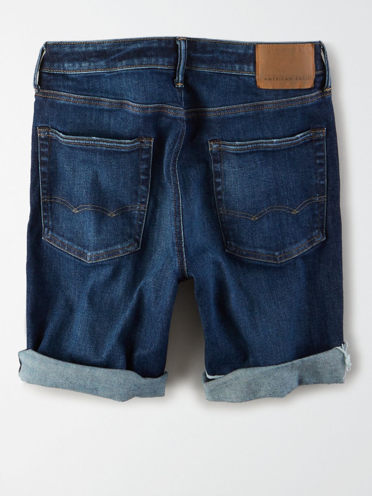  ג'ינס ברמודה בשטיפה כהה עם קרעים של AMERICAN EAGLE