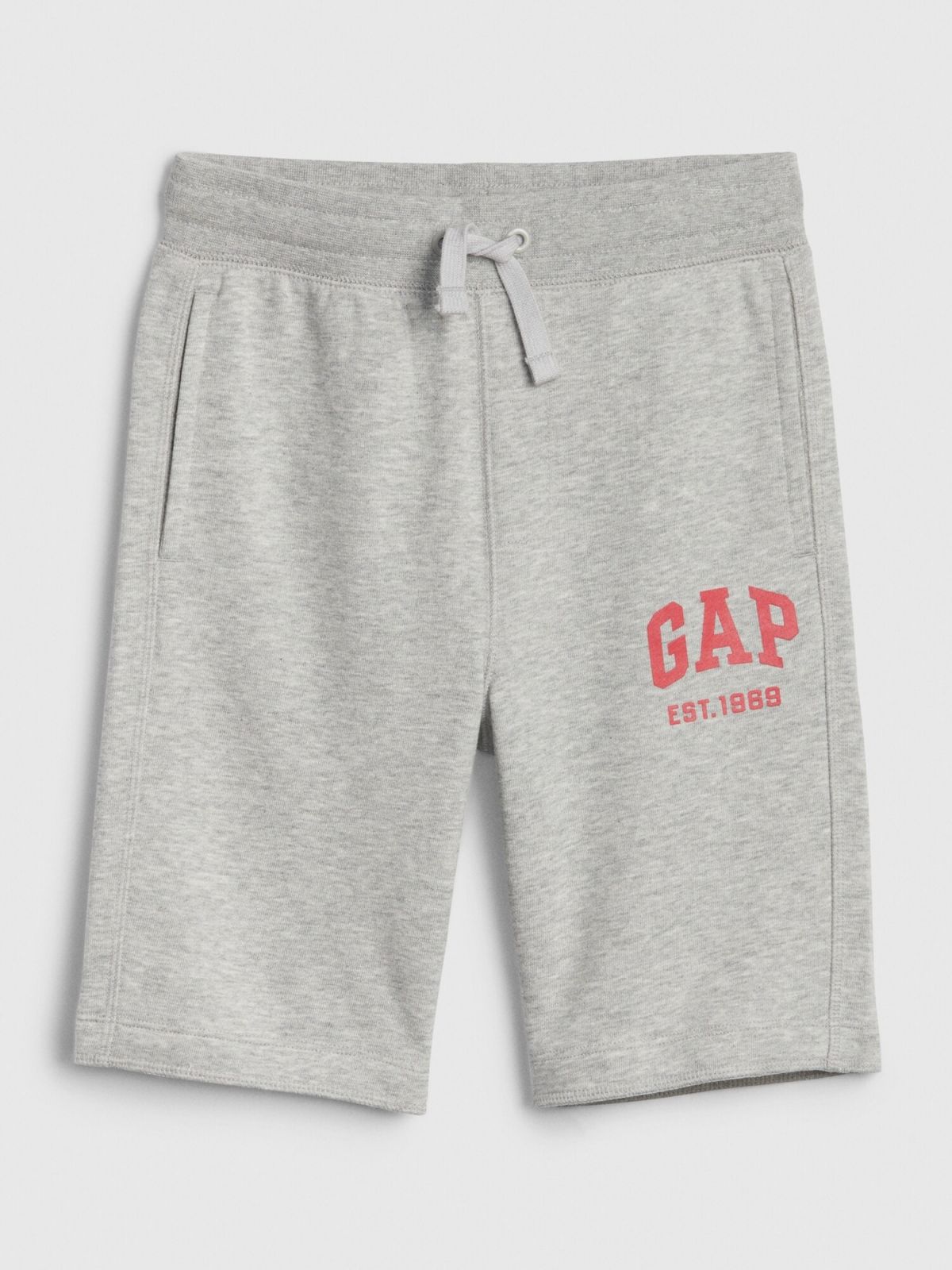  מכנסי טרנינג קצרים עם הדפס לוגו / בנים של GAP
