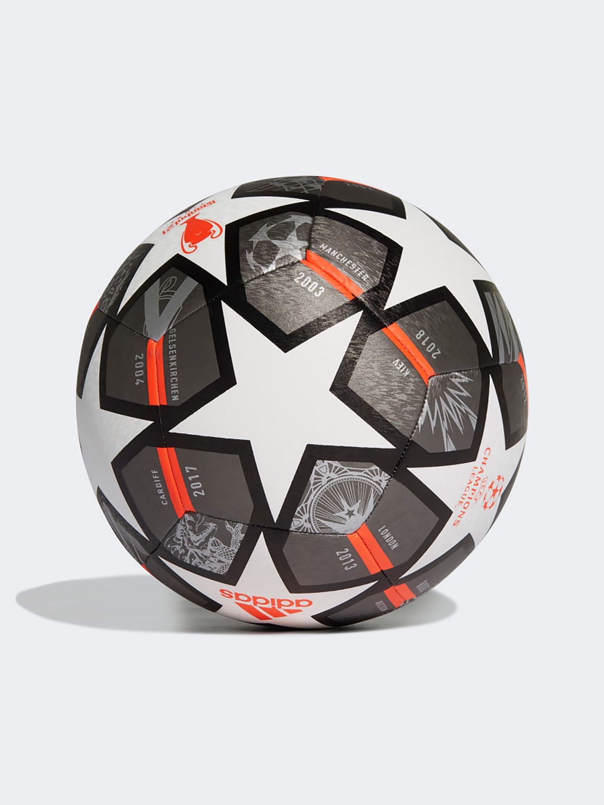  כדורגל UCL 21 עם לוגו של ADIDAS Performance