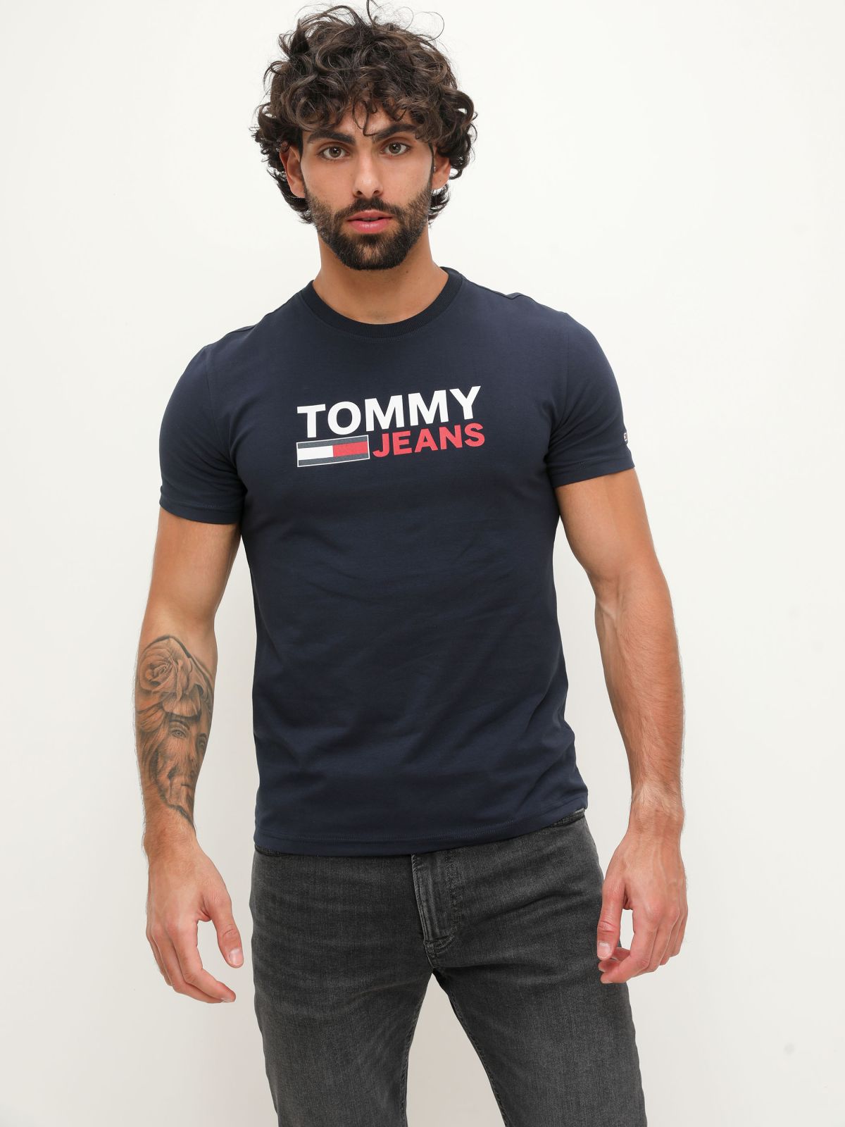  טי שירט עם הדפס לוגו / גברים של TOMMY HILFIGER