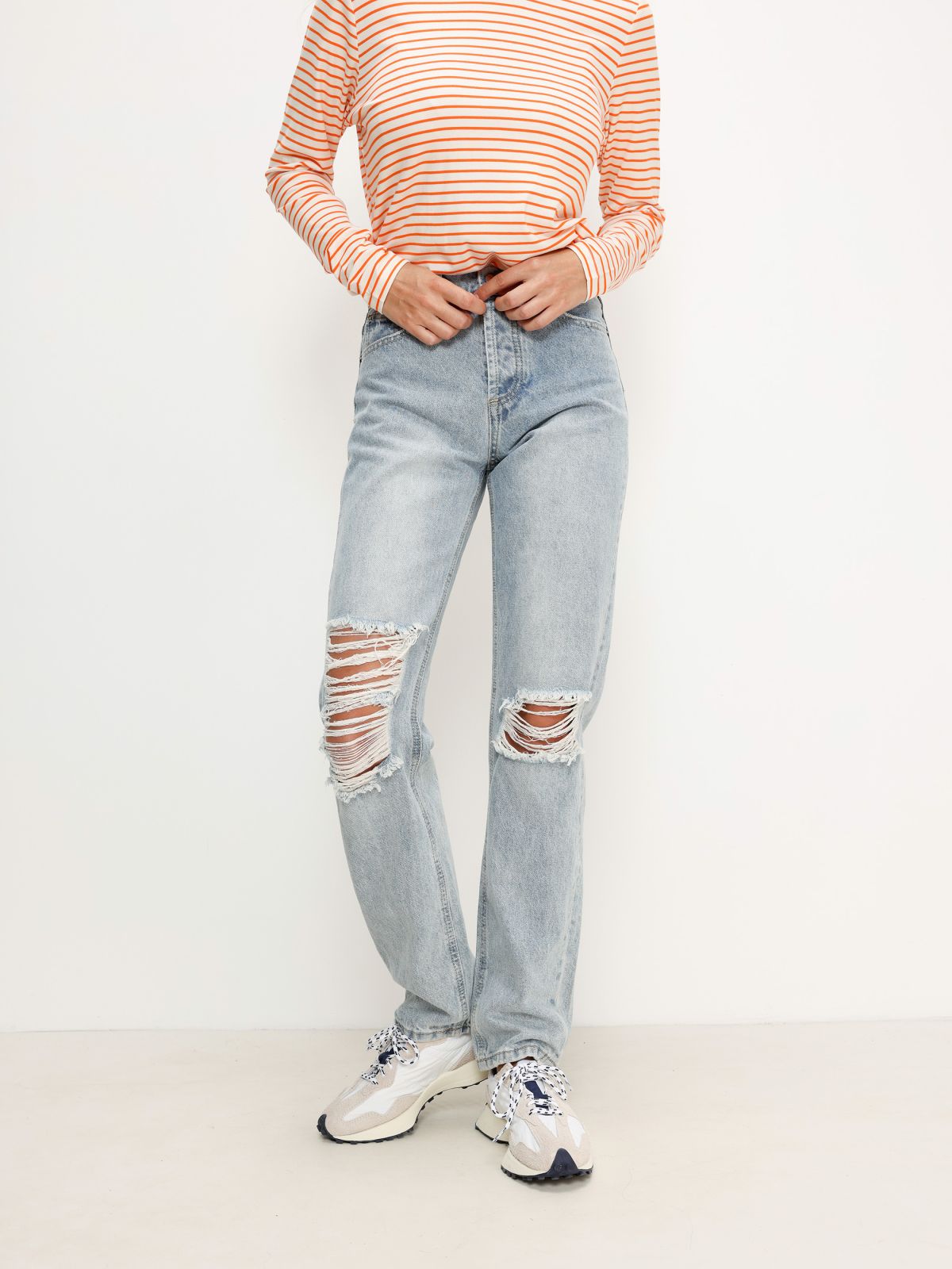  ג'ינס ישר עם קרעים של TERMINAL X