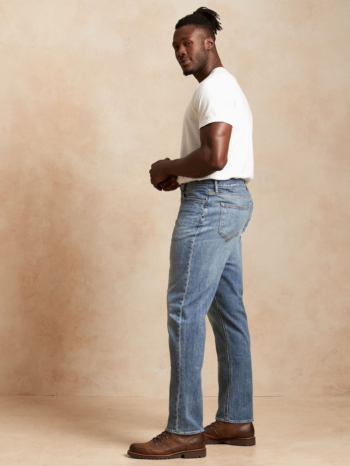  ג'ינס בשטיפה בהירה של BANANA REPUBLIC