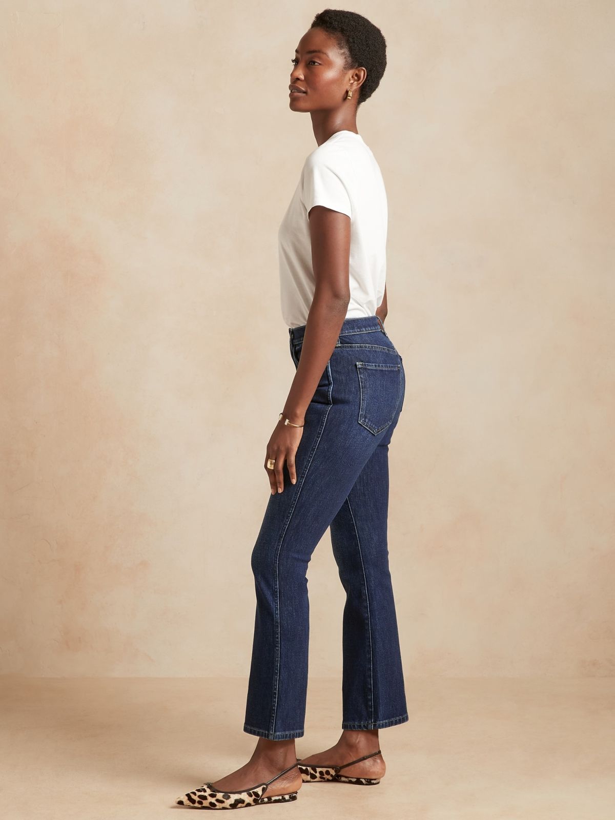  ג'ינס בגזרה גבוהה של BANANA REPUBLIC