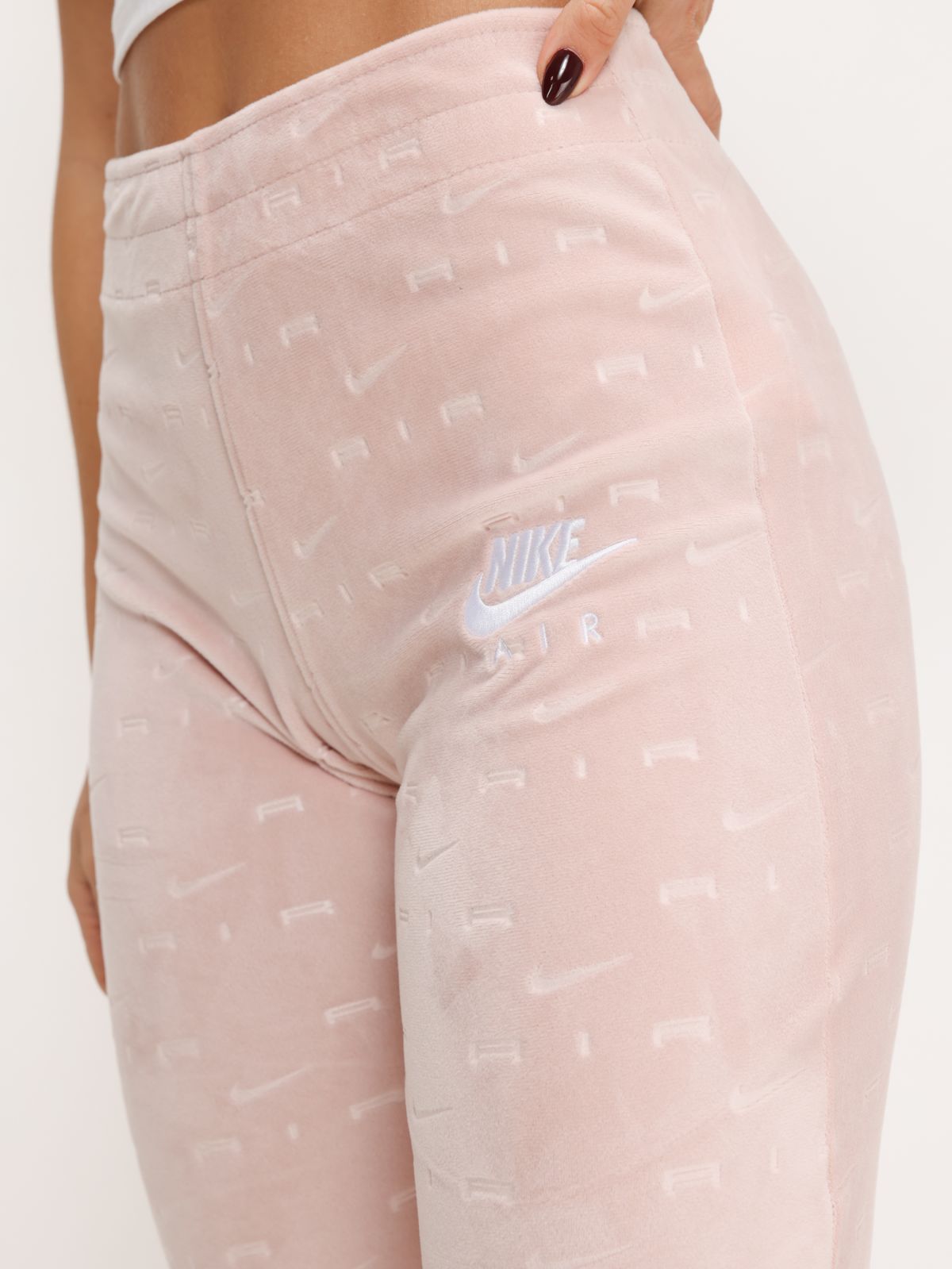  מכנסי קטיפה בהדפס לוגו  Nike Air של NIKE