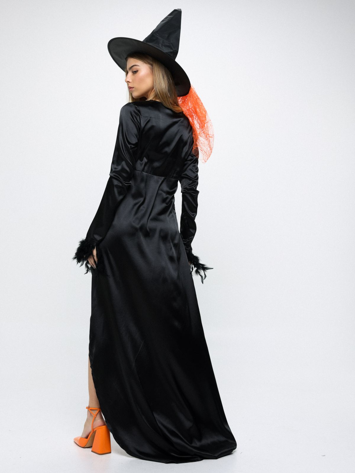  שמלת מקסי סאטן עם נוצות בשרוולים / תחפושות לפורים של TERMINAL X